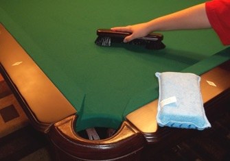 entretien d'un billard, bosser son tais de jeu 